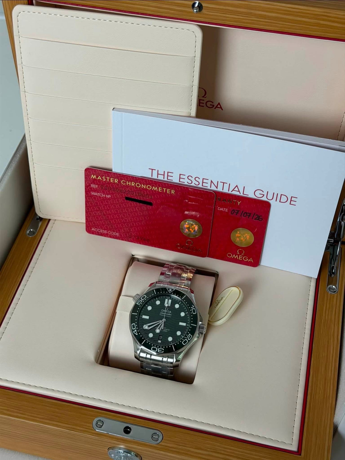 NEW Omega Seamaster Green Dial Seaweed 210.30.42.20.10.001