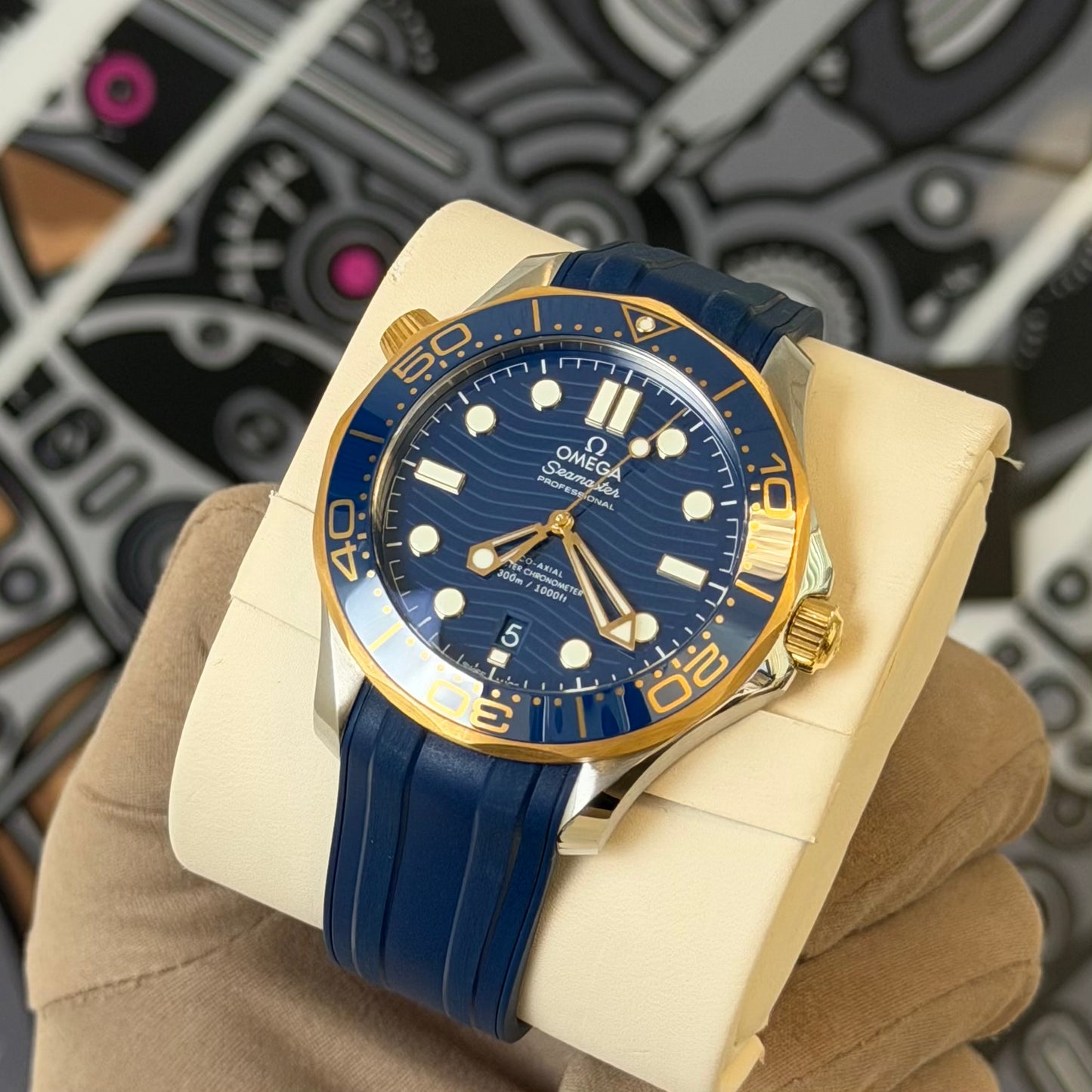 Omega Seamaster Diver Yellow Gold 210.22.42.20.03.001