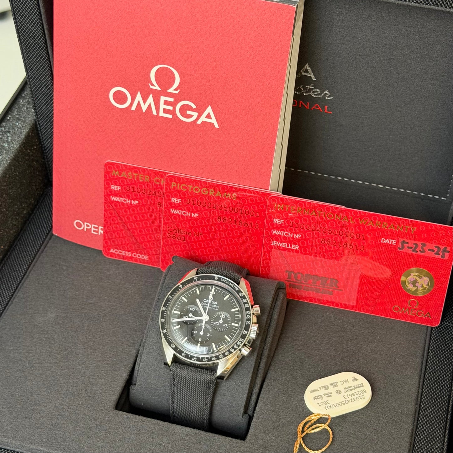 Omega Moonwatch Hesalite Speedmaster 310.32.42.50.01.001