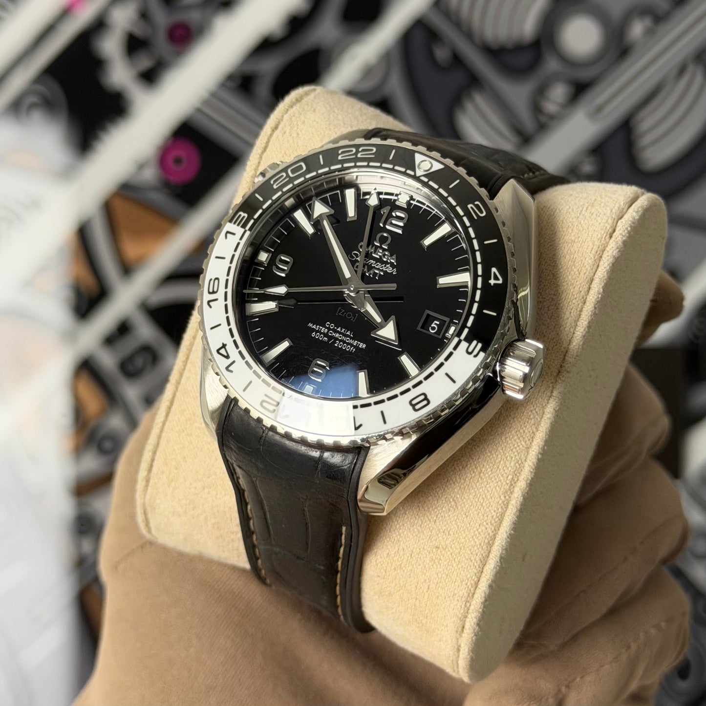 Omega Seamaster GMT Oreo Leather 215.30.44.22.01.001