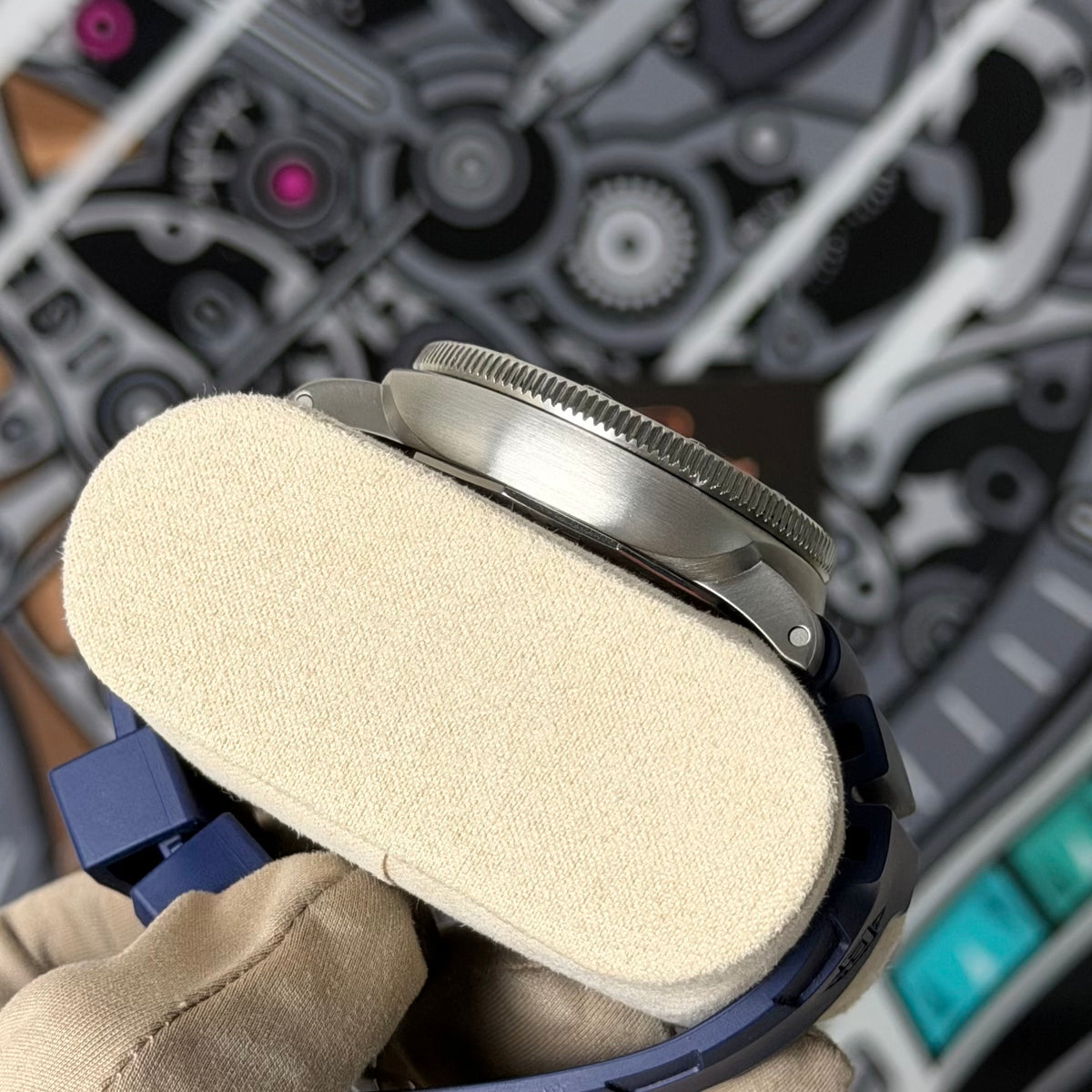 NEW Panerai Submersible Mike Horn Limited Edition PAM01676