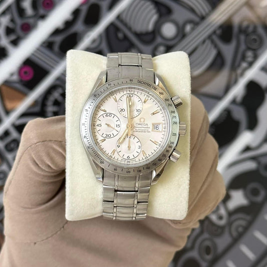 Omega Speedmaster Date 3211.30