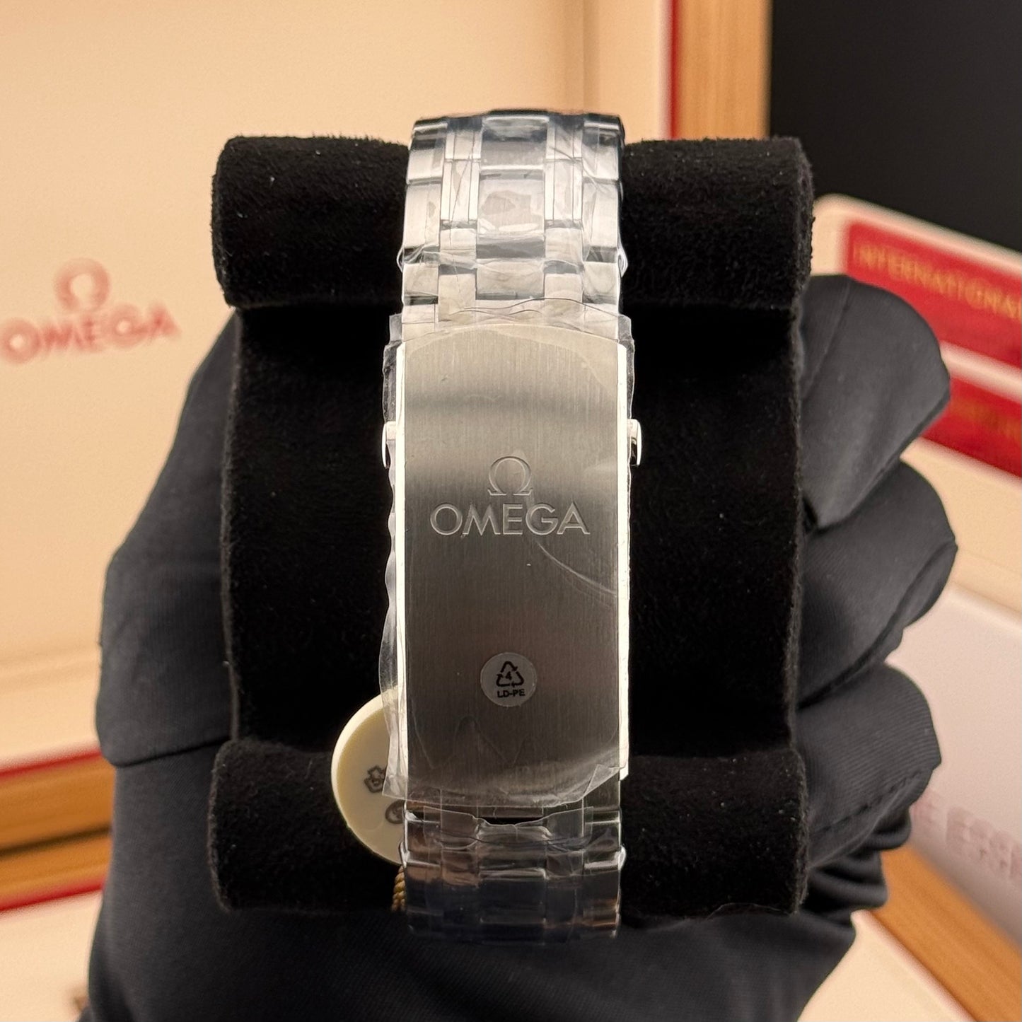 NEW Omega Seamaster Diver 300m White 210.30.42.20.04.001