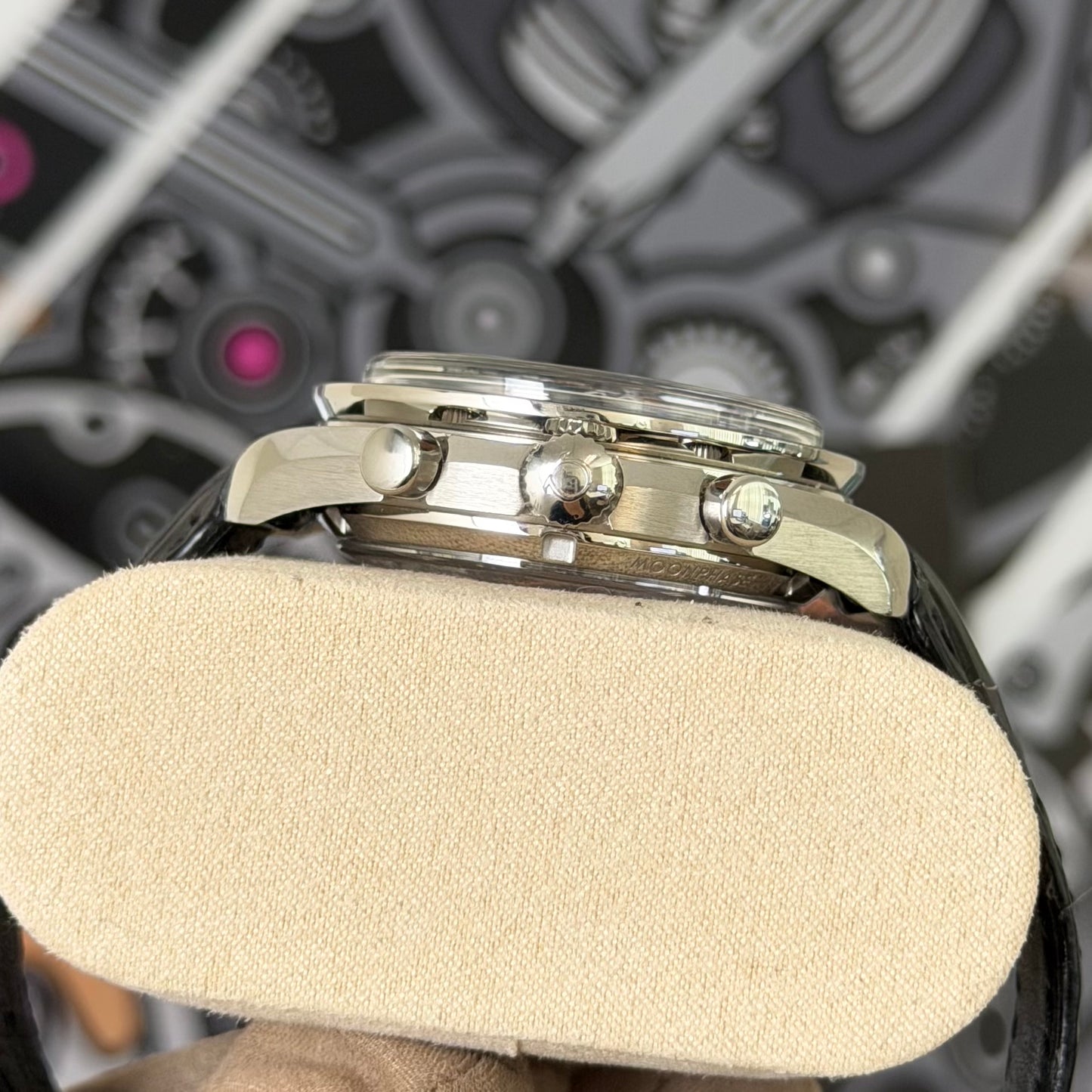 Omega Speedmaster Moonphase Chronograph 304.33.44.52.03.001