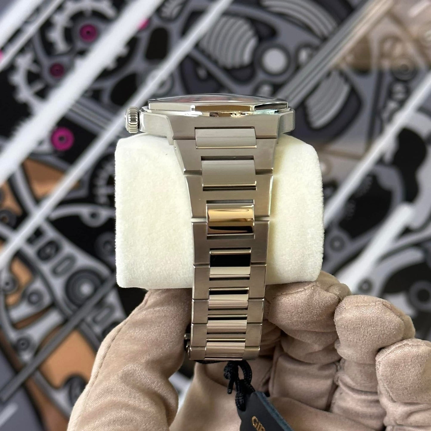 NEW Girard-Perregaux Laureato 81010-11-131-11A