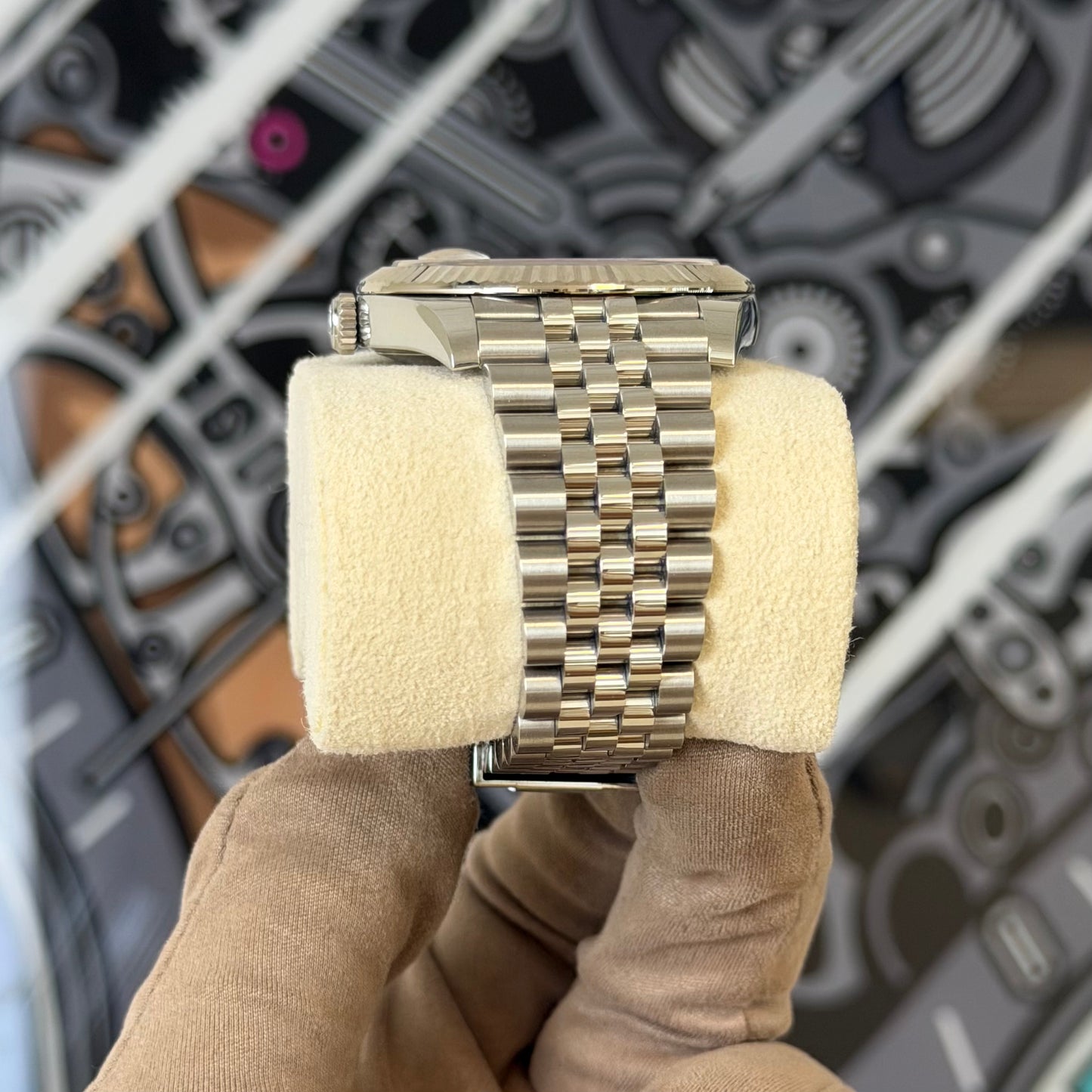 Rolex DJ41 Silver Stick Fluted Jubilee 126334 (2024)