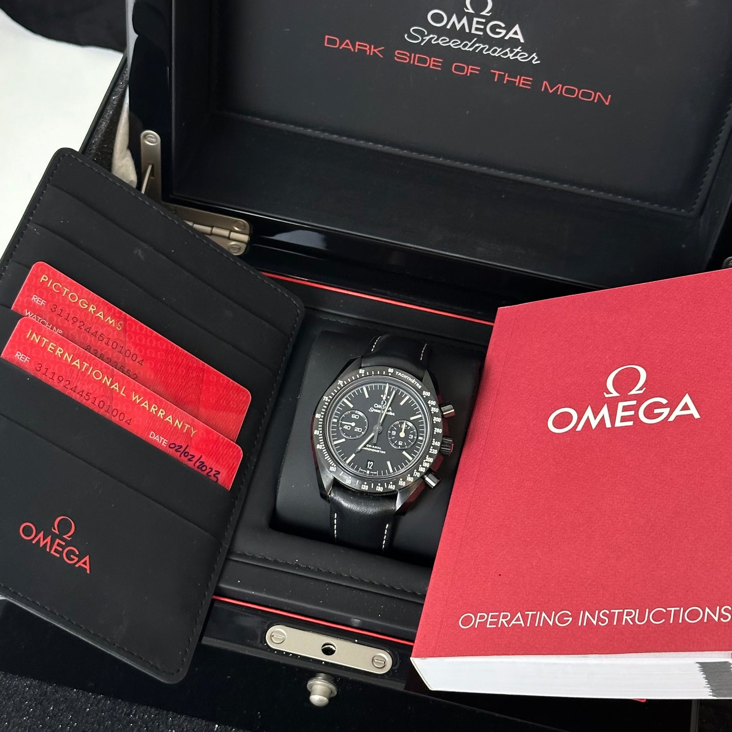 Omega Speedmaster Dark Side of the Moon 311.92.44.51.01.004