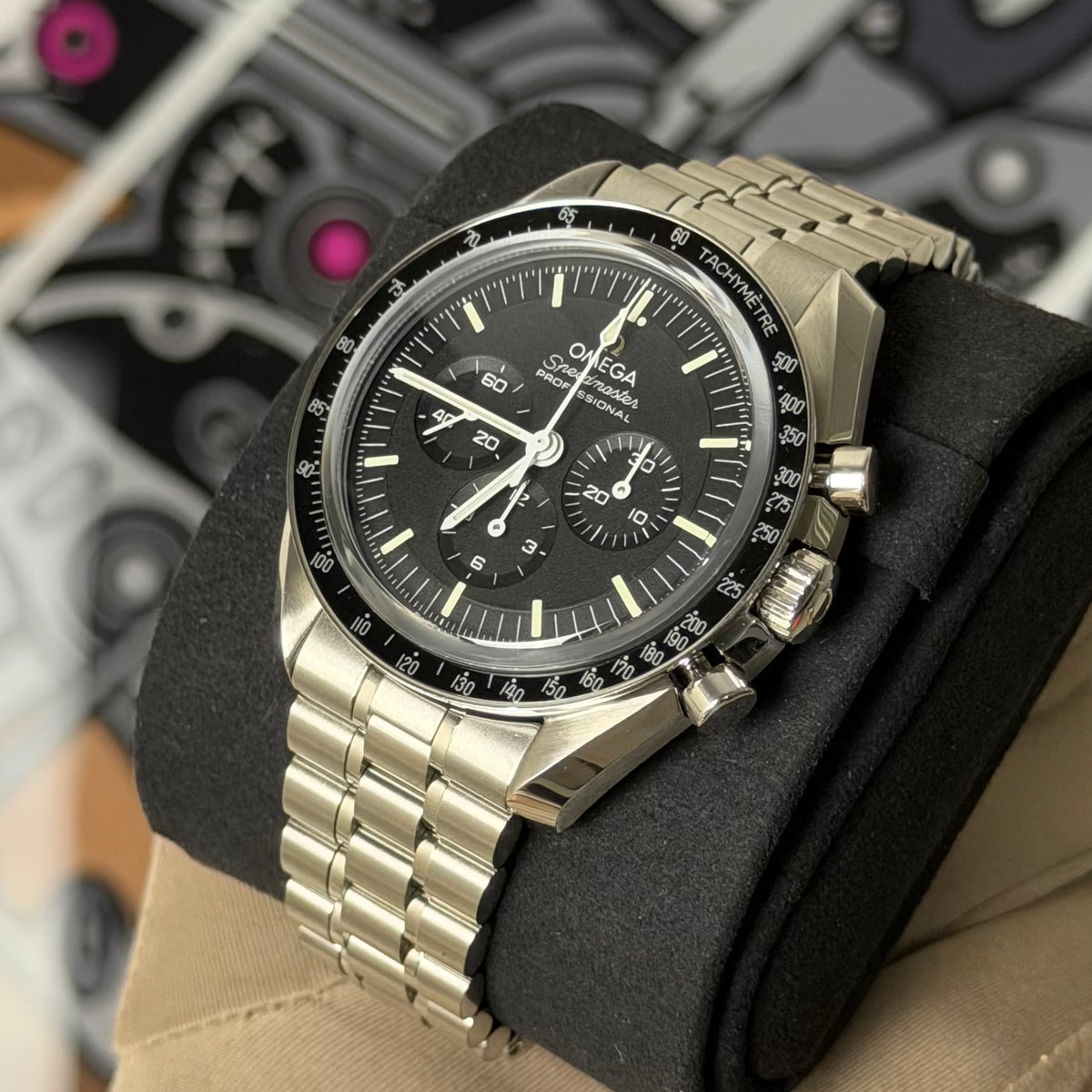Omega Sapphire Moonwatch 310.30.42.50.01.002