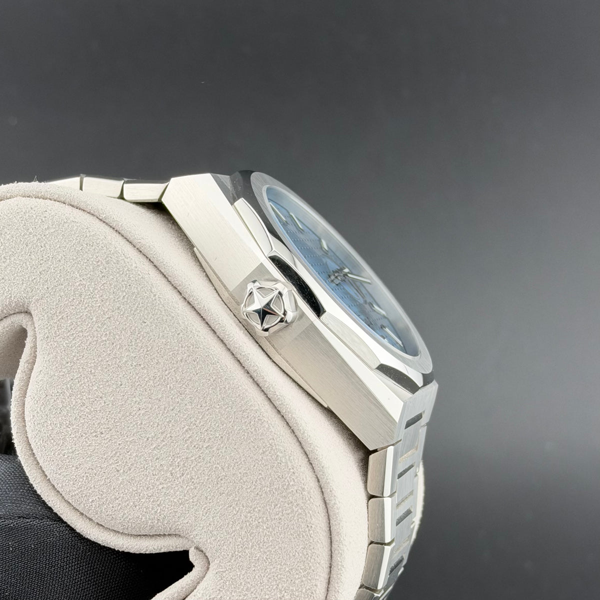 NEW Zenith Defy Skyline Boutique Edition 03.9300.3620/15.I001
