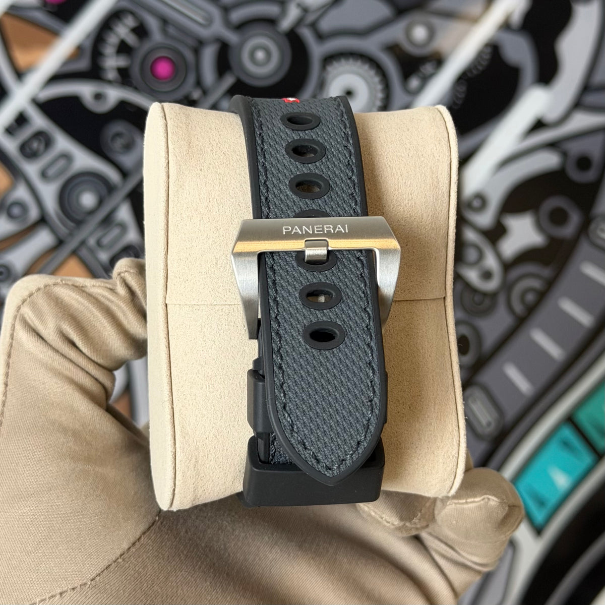 NEW Panerai Luminor Luna Rossa PAM01653